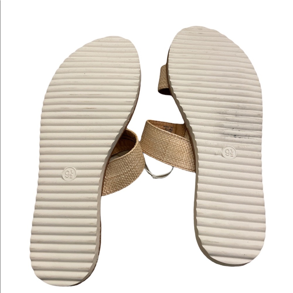 A New day Women's Sandals llliana Two Band Natural Size 9.5 NWT - Picture 5 of 5